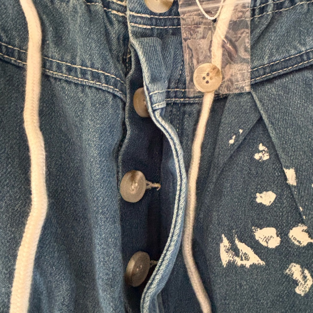 mittoshop Women’s Relaxed Distressed Blue Jeans with White Paint Accents. Sz M - Picture 7 of 9